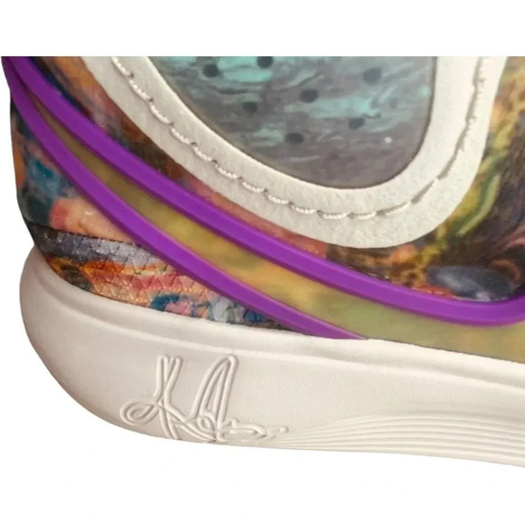 Nike Kyrie Circle Of Life Athletic Sneakers main image 9